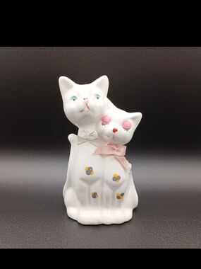 Vintage Ceramic Kitsch Lover Cats Figurine Hand Painted Taiwan